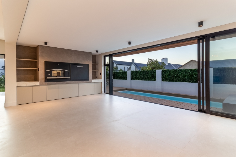 4 Bedroom Property for Sale in Pearl Valley at Val de Vie Western Cape